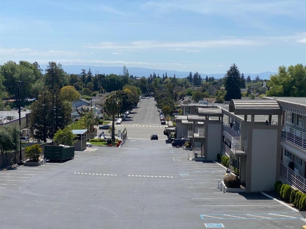 Budget Inn Of Hayward image 23