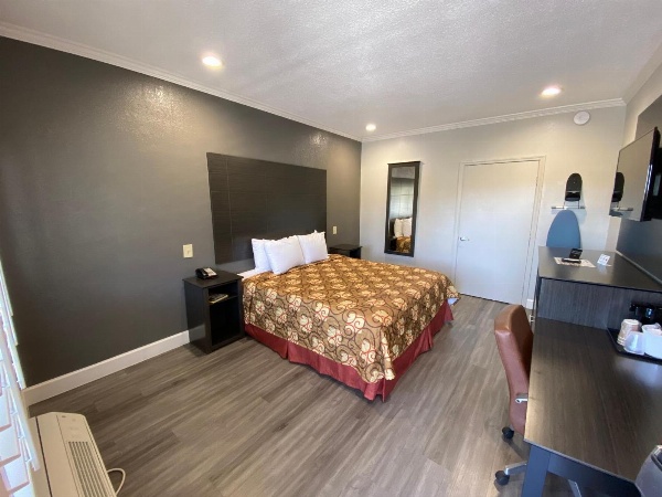 Budget Inn Of Hayward image 5