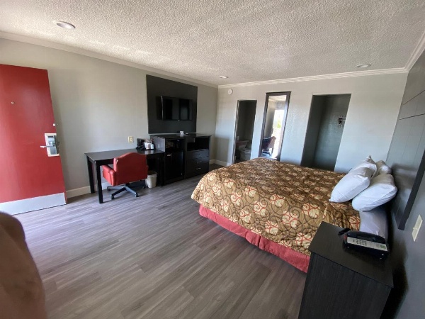 Budget Inn Of Hayward image 6